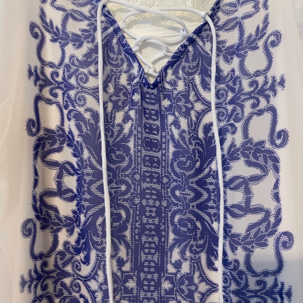 FIGUEROA & FLOWER XL Blue and White Boho Blouse with Relaxed Fit - Picture 2 of 9